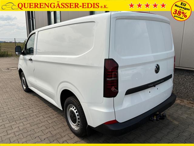 Volkswagen T7 Kastenwagen Basis 2.0 TDI 150PS, Weiß, 2-Zonen-Klimautomatik, M-Lederlenkrad, Anhängerkupplung, Parksensoren vorn/hinten, Rückfahrkamera, Frontscheibe beheizbar, Ganzjahresreifen, Sitzpaket 46 (inkl. Sitzheizung), Reserverad, 70l Tank, Laderaumpaket 