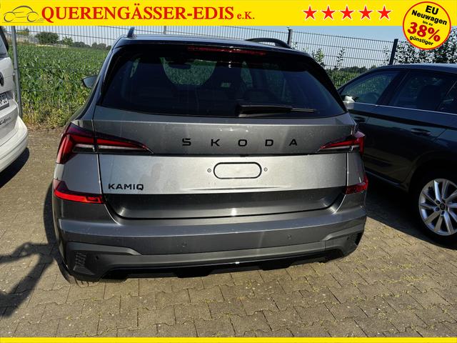 Skoda Kamiq Monte Carlo 1.5 TSI 150PS DSG/AUTOMATIK, GRAPHITE-GRAU METALLIC, Panoramadach, 17"Alu, Matrix-LED, Parksensoren v/h, Kamera, Tempomat, Virtual Cockpit, Kessy, Winter-Paket, Climatronic, Radio 8", SmartLink, Color Concept, NSW, Dachreling, Sport-M-Lederlenkrad beheizt 