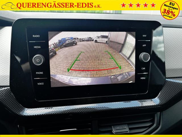 Volkswagen T-Cross LIFE 1.0 TSI 115PS DSG/AUTOMATIK, Rauch-Grau-Metallic, Parksensoren v/h, Rückfahrkamera, Privacy-Glas, Sitzheizung, Climatronic, IQ LIGHT MATRIX-LED, Radio Ready2Discover+Wireless App-Connect, 17" Alu, KEYLESS, Lendenwirbelstütze, M-Lederlenkrad, Dachreling 