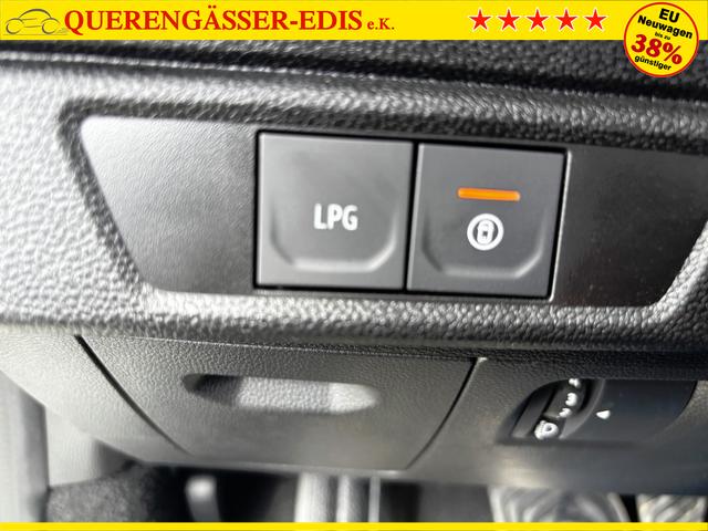 Dacia Sandero Stepway Expression 1.0 ECO-G100 LPG-GASANLAGE/BENZIN, Safari-Grün Metallic, MEDIA NAVIGATION 8", Klimaanlage, Parksensoren hinten, Tempomat, Dachreling, Lederlenkrad, 4x elektr. Fensterheber, Armlehne, Spiegel einstell-/beheizbar, ZV mit Fernbedienung 