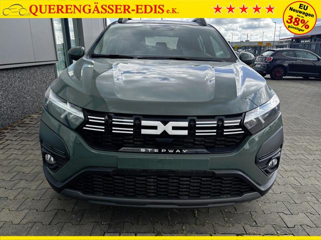 Dacia Sandero Stepway Expression 1.0 ECO-G100 LPG-GASANLAGE/BENZIN, Safari-Grün Metallic, MEDIA NAVIGATION 8", Klimaanlage, Parksensoren hinten, Tempomat, Dachreling, Lederlenkrad, 4x elektr. Fensterheber, Armlehne, Spiegel einstell-/beheizbar, ZV mit Fernbedienung 