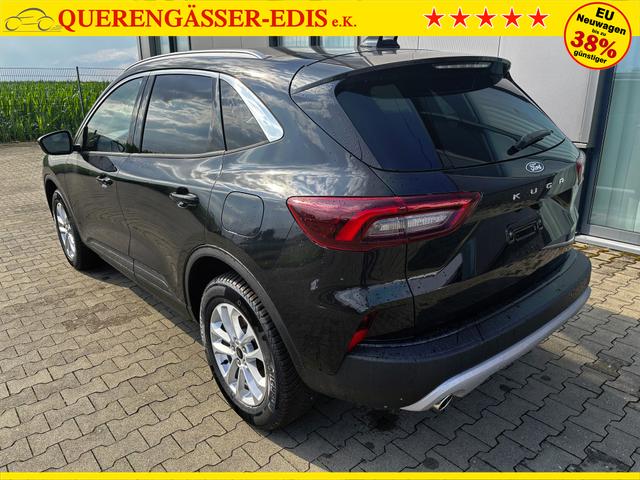 Ford Kuga Titanium 1.5 EcoBoost 186PS AUTOMATIK, Schwarz-Metallic, Winter-Paket, 5 Jahre Garantie, 17" Alu + Allwetterreifen, Navigation 13"-Display, Parksensoren vorne/hinten, Rückfahrkamera, Climatronic, Privacy-Glas, Key-Free-System, Tempomat, LED-Scheinwerfer 
