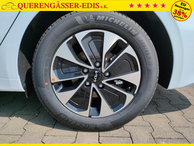 Kia Ceed Sportswagon Spin 1.5 T-GDI 140PS 6-Gang, Weiß, 16" Alu, Klimaanlage, Winter-Paket, Navi 10,25", Parksensoren hinten, Rückfahrkamera, Tempomat, Dachreling, Lederlenkrad 