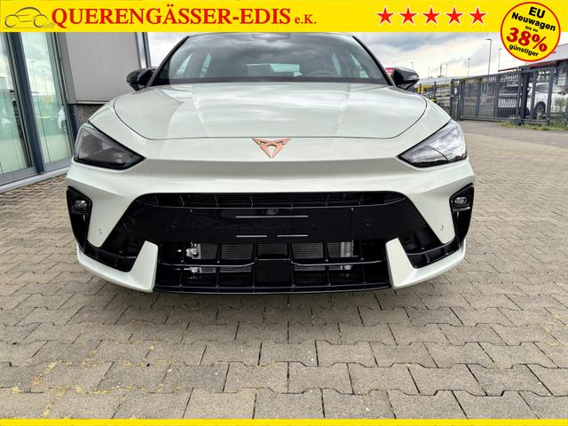 Cupra Leon Basis 1.5 TSI 150PS 6-Gang, 5 Jahre Garantie, EDGE-PAKET, WINTER-PAKET, 18" Alufelgen, Voll-LED-Scheinwerfer, 3Z-Climatronic, ACC/Tempomat, Digitales Cockpit, Full Link, Parksensoren v/h, Privacy-Glas, Multifunktions-Lederlenkrad, LED-Nebelscheinwerfer 