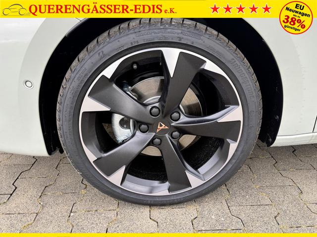 Cupra Leon Basis 1.5 TSI 150PS 6-Gang, 5 Jahre Garantie, EDGE-PAKET, WINTER-PAKET, 18" Alufelgen, Voll-LED-Scheinwerfer, 3Z-Climatronic, ACC/Tempomat, Digitales Cockpit, Full Link, Parksensoren v/h, Privacy-Glas, Multifunktions-Lederlenkrad, LED-Nebelscheinwerfer 