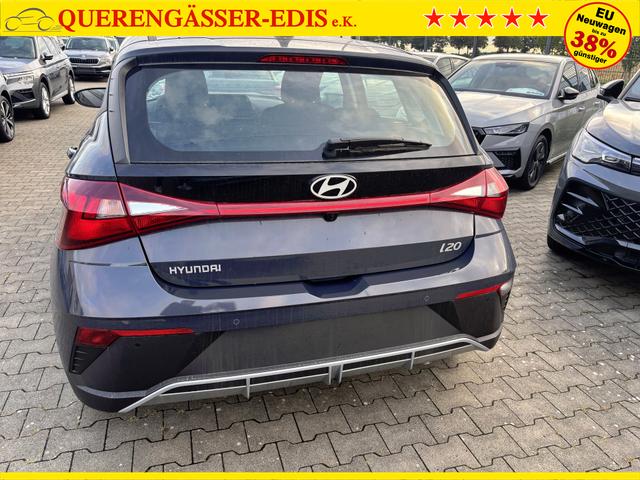 Hyundai i20 Comfort 1.2i 79PS, AURORA-GRAU METALLIC, 5 Jahre Garantie, NAVIGATION 10,25", Klima, Parksensoren hinten, Rückfahrkamera, Alarm, Lederlenkrad, Tempomat, Armlehne vorne, Reserverad, 4x elektr. Fensterheber, Fernlicht-Assistent 