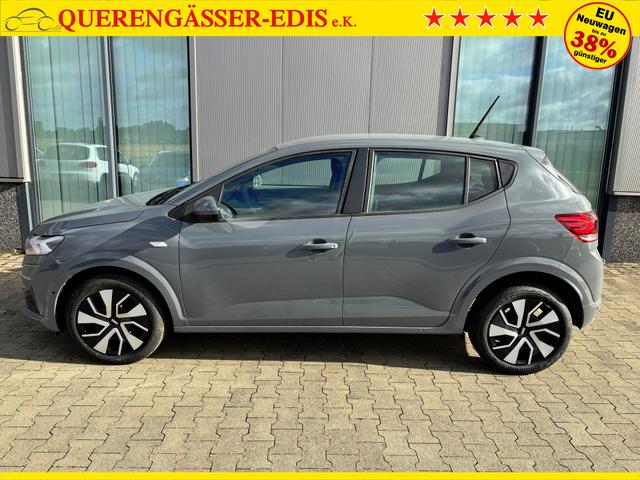 Dacia Sandero Expression 1.0 ECO-G 100 BENZIN/LPG-GASANLAGE, Weiß, Klimaanlage, Parksensoren hinten, Nebelscheinwerfer, Tempomat, Radio 8" + Smartphone-Integration, Lederlenkrad, Armlehne, Außenspiegel elektr. einstell-/beheizbar, Zentralverriegelung mit Fernbedienung 
