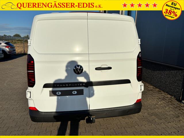 Volkswagen T7 Kastenwagen Basis 2.0 TDI 170PS AUTOMATIK LANG, Weiß, HECKFLÜGELTÜREN, 2-Zonen-Klimautomatik, M-Lederlenkrad, Anhängerkupplung, Parksensoren vorn/hinten, Rückfahrkamera, Frontscheibe beheizbar, Ganzjahresreifen, Sitzpaket 46 (inkl. Sitzheizung), Reserverad, 70l Tank 
