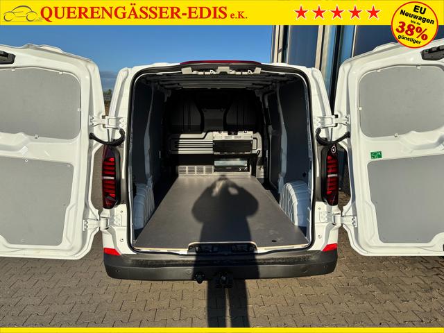 Volkswagen T7 Kastenwagen Basis 2.0 TDI 170PS AUTOMATIK LANG, Weiß, HECKFLÜGELTÜREN, 2-Zonen-Klimautomatik, M-Lederlenkrad, Anhängerkupplung, Parksensoren vorn/hinten, Rückfahrkamera, Frontscheibe beheizbar, Ganzjahresreifen, Sitzpaket 46 (inkl. Sitzheizung), Reserverad, 70l Tank 