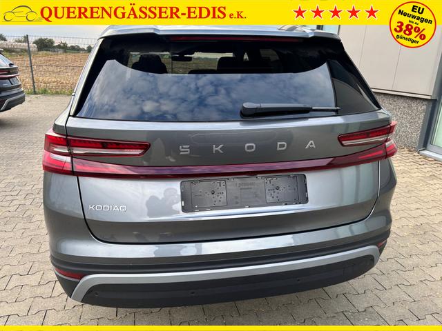 Skoda Kodiaq Selection 1.5 TSI mHEV 150PS DSG, 3J. Garantie, STANDHEIZUNG, 19" Alu, MATRIX-LED, NAVI 13", Alarm, Anhängerkupplung, Elektr. Heckklappe, ACC, 3Z-Climatronic, KESSY, Sitzheizung, Parksensoren v/h, Kamera, Fahrersitz elektr/Memory, Lederlenkrad beheizt, Virtual Coc 