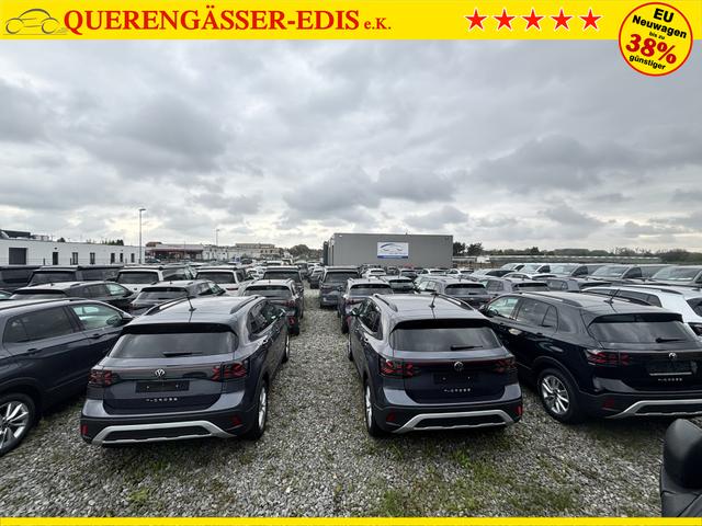 Volkswagen T7 Kastenwagen Basis 2.0 TDI 150PS, Weiß, 2-Zonen-Klimautomatik, M-Lederlenkrad, Anhängerkupplung, Parksensoren vorn/hinten, Rückfahrkamera, Frontscheibe beheizbar, Ganzjahresreifen, Sitzpaket 46 (inkl. Sitzheizung), Reserverad, 70l Tank, Laderaumpaket 