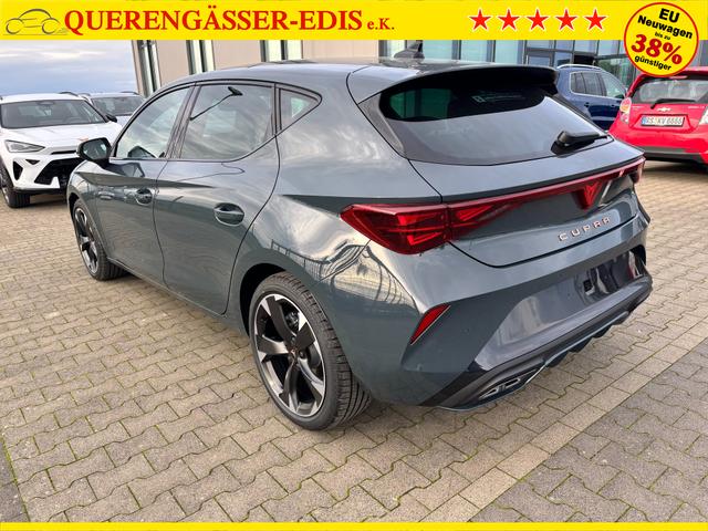 Cupra Leon Basis 1.5 TSI 150PS 6-Gang, 5 Jahre Garantie, EDGE-PAKET, WINTER-PAKET, 18" Alufelgen, Voll-LED-Scheinwerfer, 3Z-Climatronic, ACC/Tempomat, Digitales Cockpit, Full Link, Parksensoren v/h, Privacy-Glas, Multifunktions-Lederlenkrad, LED-Nebelscheinwerfer 