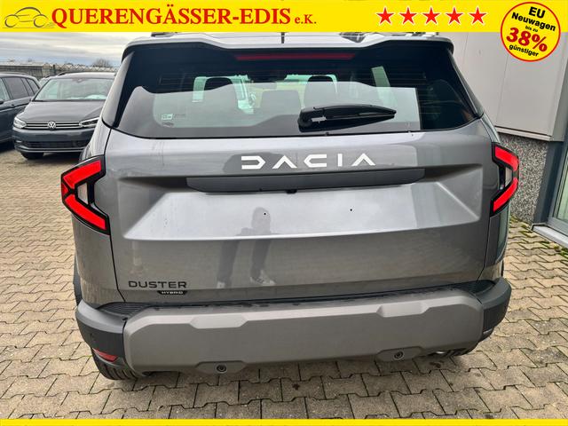 Dacia Duster Expression 1.6 HYBRID 140 AUTOMATIK (Benzin/Elektro), 17" Alufelgen "TERGAN", Klimaanlage, Rückfahrkamera, Parksensoren hinten, LED-Scheinwerfer, Radio Media 10" + Smartphone-Spiegelung, Armlehne, Dachreling, Tempomat, Verkehrszeichenerkennung, Spurassistent 