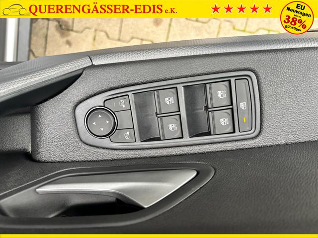 Dacia Duster Expression 1.6 HYBRID 140 AUTOMATIK (Benzin/Elektro), 17" Alufelgen "TERGAN", Klimaanlage, Rückfahrkamera, Parksensoren hinten, LED-Scheinwerfer, Radio Media 10" + Smartphone-Spiegelung, Armlehne, Dachreling, Tempomat, Verkehrszeichenerkennung, Spurassistent 