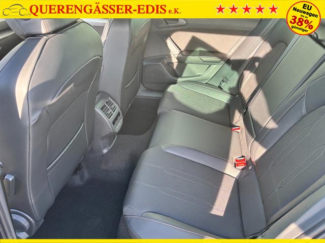 Cupra Leon Basis 1.5 TSI 150PS 6-Gang, 5 Jahre Garantie, SCHWARZ-METALLIC, EDGE-PAKET, WINTER-PAKET, 18" Alufelgen, Voll-LED-Scheinwerfer, 3Z-Climatronic, ACC/Tempomat, Digitales Cockpit, Full Link, Parksensoren v/h, Privacy-Glas, Multifunktions-Lederlenkrad 