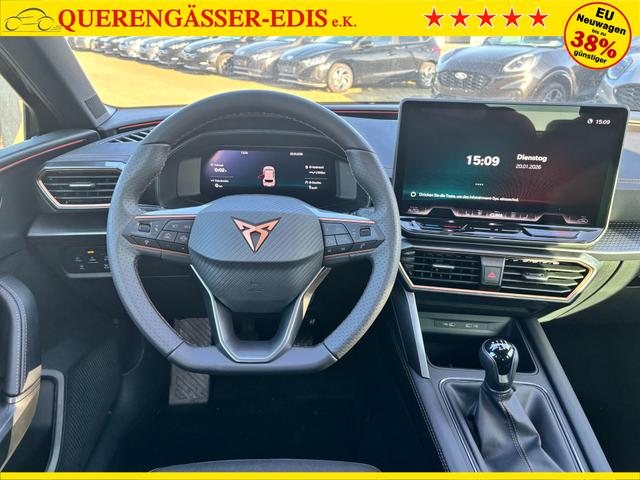 Cupra Leon Basis 1.5 TSI 150PS 6-Gang, 5 Jahre Garantie, SCHWARZ-METALLIC, EDGE-PAKET, WINTER-PAKET, 18" Alufelgen, Voll-LED-Scheinwerfer, 3Z-Climatronic, ACC/Tempomat, Digitales Cockpit, Full Link, Parksensoren v/h, Privacy-Glas, Multifunktions-Lederlenkrad 
