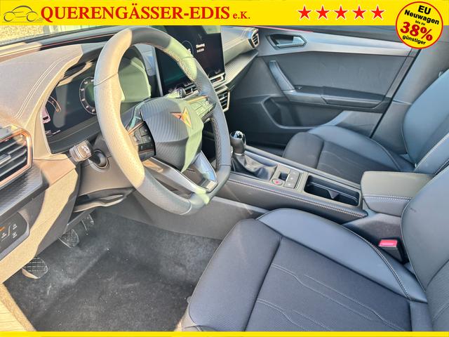 Cupra Leon Sportstourer Basis 1.5 TSI 150PS 6-Gang, 5 Jahre Garantie, AHK SCHWENKBAR, EDGE-PAKET, WINTER-PAKET, Elektr. Heckklappe, Dachreling, 18" Alu, Voll-LED-Scheinwerfer, 3Z-Climatronic, ACC/Tempomat, Digitales Cockpit, Full Link, Parksensoren v/h, Privacy-Glas, M-Lederlenkrad 