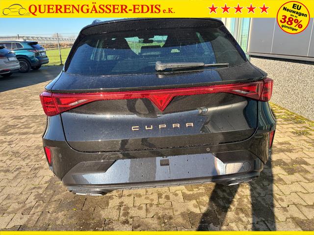 Cupra Leon Sportstourer Basis 1.5 TSI 150PS 6-Gang, 5J Garantie, SCHWARZ-METALLIC, MATRIX-LED, AHK SCHWENKBAR, EDGE-PAKET, DYNAMIC-DESIGN, Elektr. Heckklappe, Dachreling, 18" Alu, Voll-LED-Scheinwerfer, 3Z-Climatronic, ACC/Tempomat, Full Link, Parksensoren v/h, Privacy-Glas 