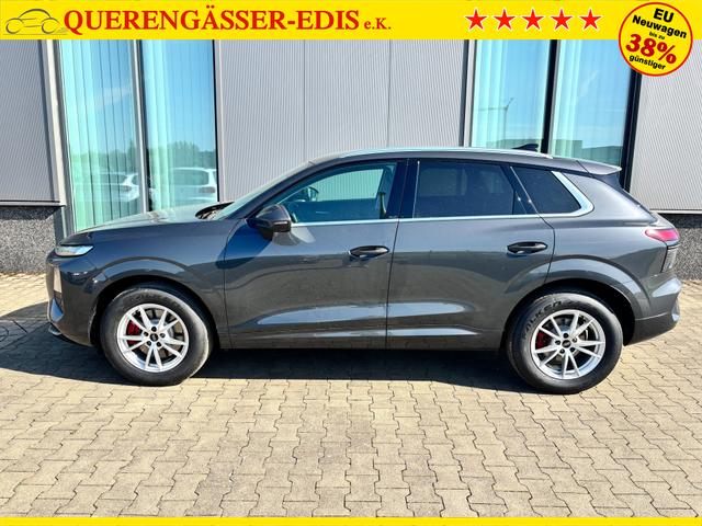 Audi Q3 Basis 2.0 TFSI quattro (Allrad) 204PS S-Tronic (Automatik), TECHPAKET PRO, Grau-Metallic, DIGITALE MATRIX-LED, Sportsitze, Elektr. Heckklappe, MMI Navigation plus, Sitzheizung, Klimaautomatik, ParkAssist Parksensoren, Privacy-Glas 