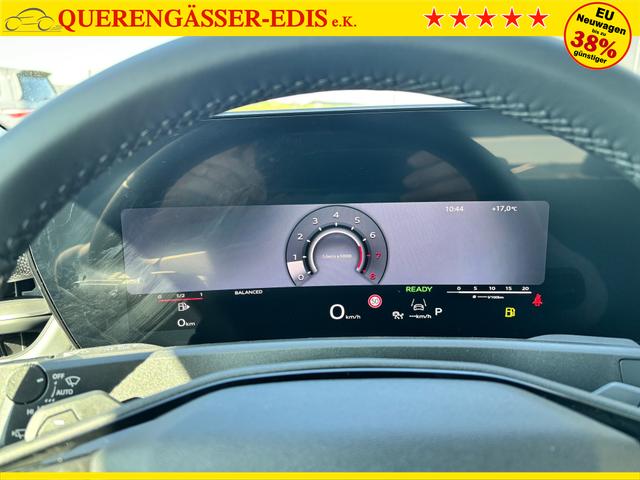 Audi Q3 Basis 2.0 TFSI quattro (Allrad) 204PS S-Tronic (Automatik), TECHPAKET PRO, Grau-Metallic, DIGITALE MATRIX-LED, Sportsitze, Elektr. Heckklappe, MMI Navigation plus, Sitzheizung, Klimaautomatik, ParkAssist Parksensoren, Privacy-Glas 