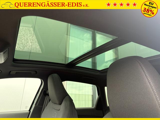 Audi Q3 Basis 2.0 TSI 204PS quattro (Allrad), 5 JAHRE GARANTIE, Technopaket PLUS, Metallic, Anh&auml;ngerkupplung, PANORAMADACH, DIGITALE MATRIX, Exterieur+Interieur S line Paket, 20" ALU 5-Speichen-Tripod, PRIVACY-Glas, SPORTPAKET, Exterieurpaket schwarz, Dynamikpaket 