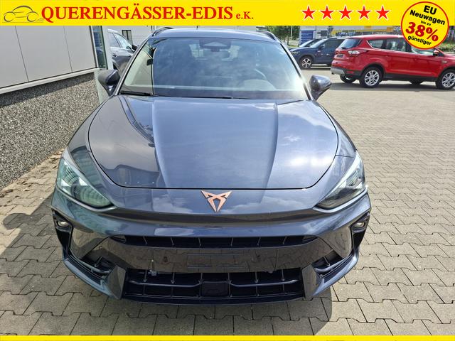 Cupra Leon Sportstourer Basis 1.5 eTSI 150PS DSG (AUTOMATIK), GRAU-MET, ANH&Auml;NGERKUPPLUNG, ELEKTR. HECKKLAPPE, KESSY, ALARM, R&Uuml;CKFAHRKAMERA, 18" Alu, Sitzheizung, M-Lederlenkrad beheizt, Parksensoren vorne und hinten, Adaptiver Tempomat, 3-Zonen-Climatronic, Radio 12,9" + Full Link 
