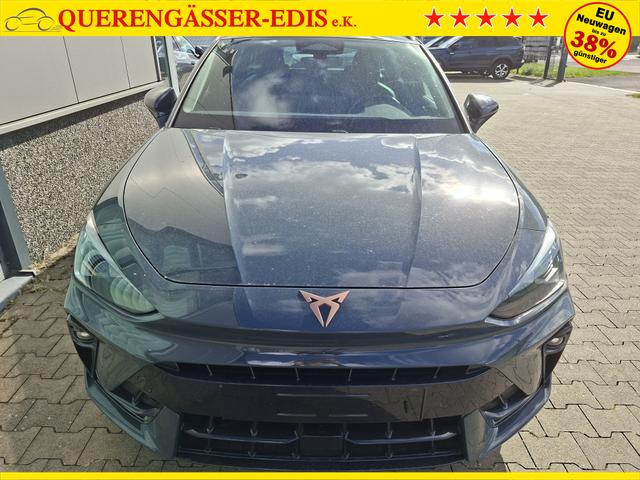 Cupra Leon Sportstourer Basis 1.5 eTSI 150PS DSG (AUTOMATIK), Fjord-Blau, 18" Alu Garbi, Sitzheizung, M-Lederlenkrad beheizt, Parksensoren vorne und hinten, Adaptiver Tempomat, 3-Zonen-Climatronic, Radio 12,9" + Full Link (Navi-Funktion &uuml;ber Smartphone), Elektr. Heckklappe 