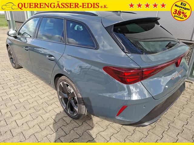 Cupra Leon Sportstourer Basis 1.5 eTSI 150PS DSG (AUTOMATIK), Fjord-Blau, 18" Alu Garbi, Sitzheizung, M-Lederlenkrad beheizt, Parksensoren vorne und hinten, Adaptiver Tempomat, 3-Zonen-Climatronic, Radio 12,9" + Full Link (Navi-Funktion &uuml;ber Smartphone), Elektr. Heckklappe 
