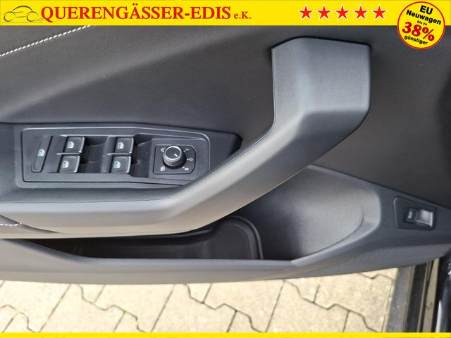 Volkswagen T-Roc Style Modell 2025, 1.5 TSI 150PS DSG, Schwarz-Met, Elektr. Heckklappe, ACC, Virtual Cockpit, Climatronic, ParkAssist, Parksensoren v/h, R&uuml;ckfahrkamera, Sitzheizung, Privacy-Glas, M-Lederlenkrad beheizt, 19" ALU "Misano" schwarz, IQ LIGHT MATRIX, Keyless 