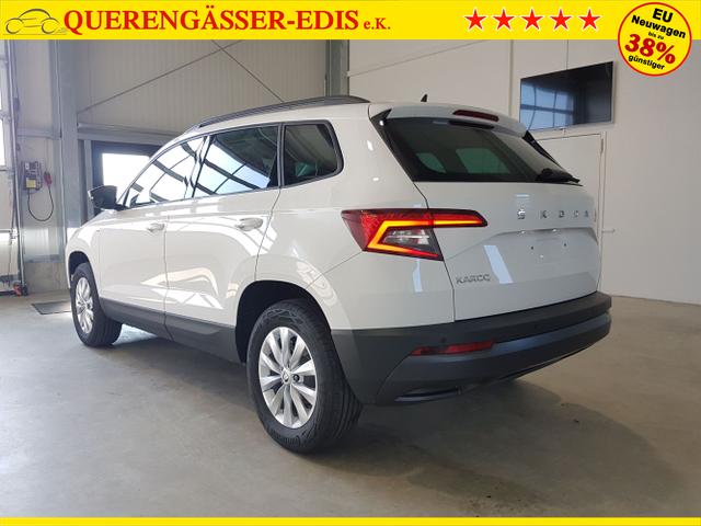 Skoda / Karoq / Weiß / / / 