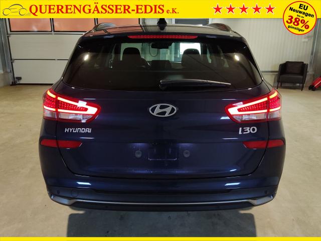 Hyundai / i30 Kombi / Blau / / / , Beispielbilder, ggf. teilweise mit Sonderausstattung