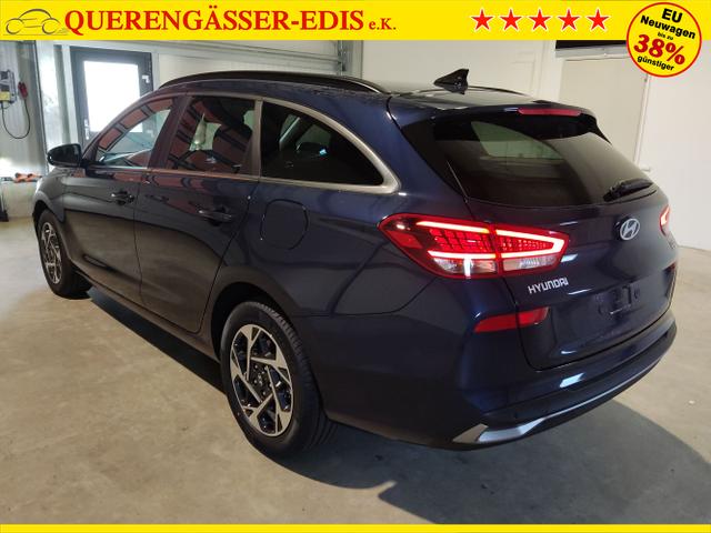 Hyundai / i30 Kombi / Blau / / / , Beispielbilder, ggf. teilweise mit Sonderausstattung