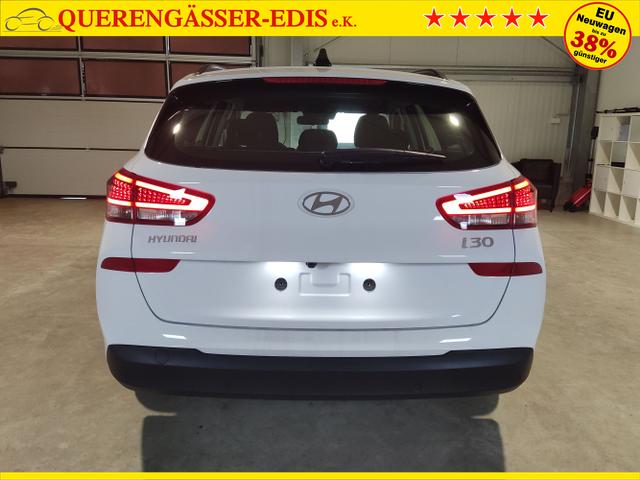 Hyundai / i30 Kombi / Weiß / / / , Beispielbilder, ggf. teilweise mit Sonderausstattung