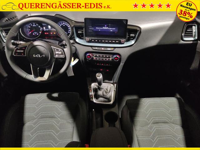 Kia / Ceed Sportswagon / Silber / / / 