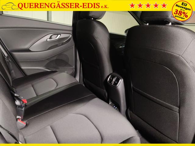 Hyundai / i30 Kombi / Grau / / / , Beispielbilder, ggf. teilweise mit Sonderausstattung