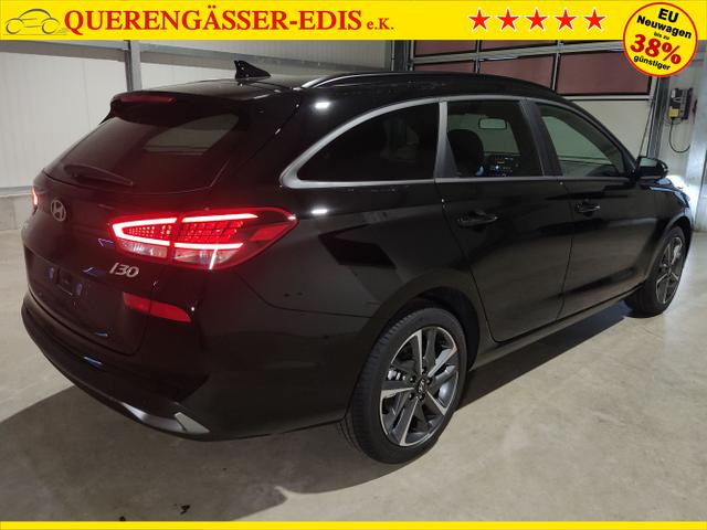 Hyundai / i30 Kombi / Schwarz / / / , Beispielbilder, ggf. teilweise mit Sonderausstattung