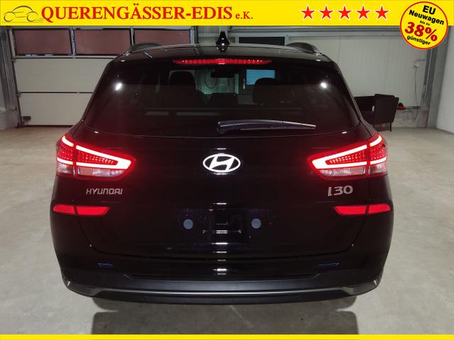 Hyundai / i30 Kombi / Schwarz / / / , Beispielbilder, ggf. teilweise mit Sonderausstattung