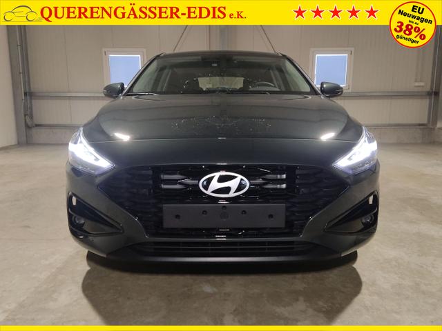 Hyundai / i30 / Grün / / / , Beispielbilder, ggf. teilweise mit Sonderausstattung
