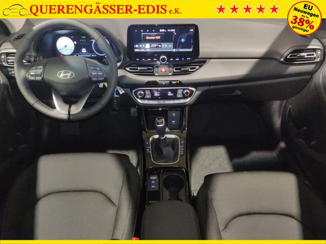 Hyundai / i30 / Grün / / / , Beispielbilder, ggf. teilweise mit Sonderausstattung