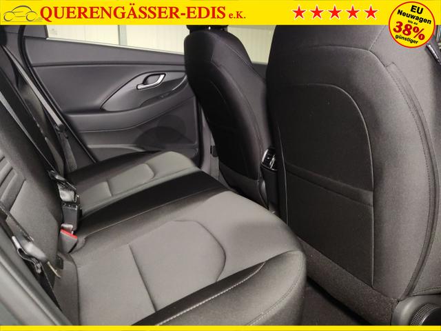 Hyundai / i30 / Grün / / / , Beispielbilder, ggf. teilweise mit Sonderausstattung