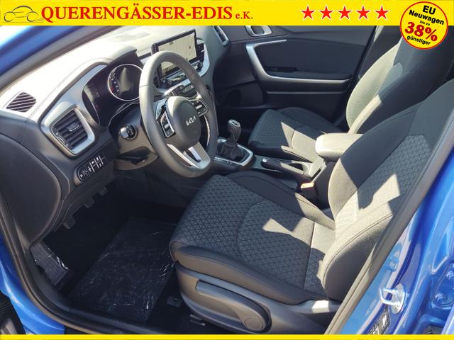 Kia / Ceed / Blau / / / , Beispielbilder, ggf. teilweise mit Sonderausstattung
