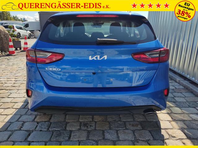 Kia / Ceed / Blau / / / , Beispielbilder, ggf. teilweise mit Sonderausstattung