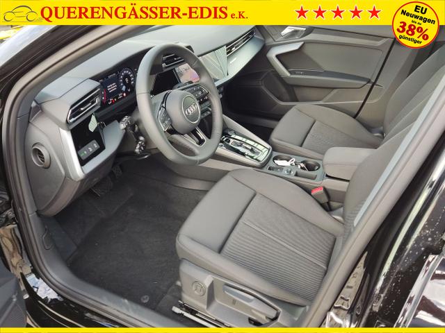 Audi / A3 Sportback / Schwarz / / / 