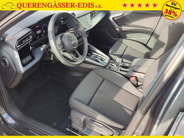 Audi / A3 Sportback / Grau / / / 