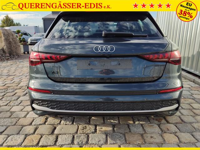 Audi / A3 Sportback / Grau / / / 