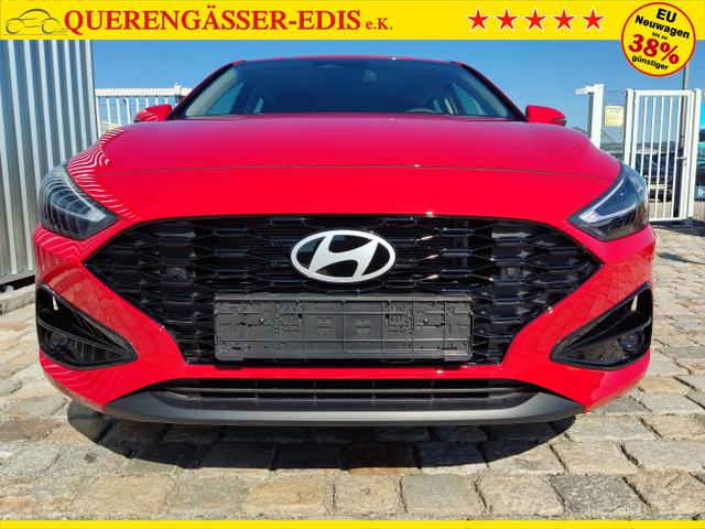 Hyundai / i30 / Rot / / / , Beispielbilder, ggf. teilweise mit Sonderausstattung
