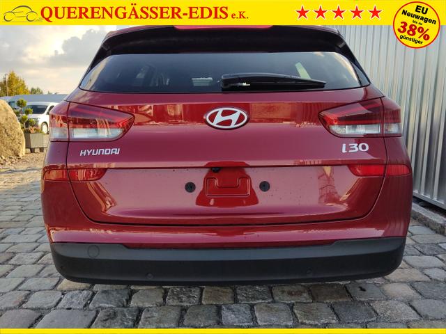 Hyundai / i30 Kombi / Rot / / / , Beispielbilder, ggf. teilweise mit Sonderausstattung