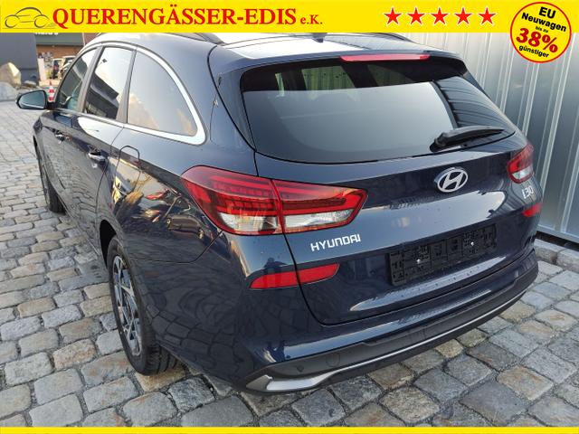 Hyundai / i30 Kombi / Blau / / / , Beispielbilder, ggf. teilweise mit Sonderausstattung
