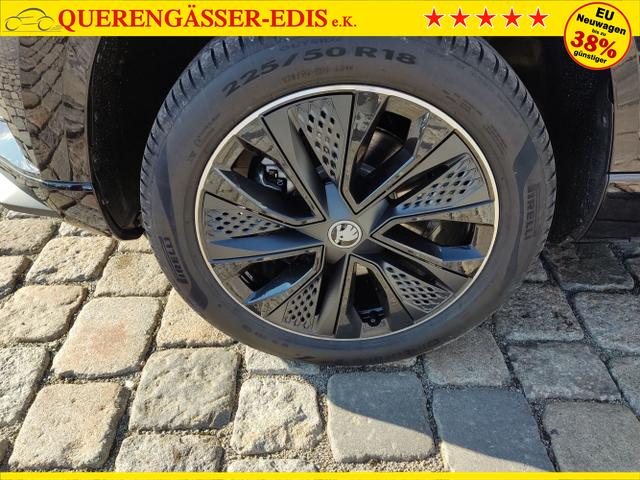 Skoda / Karoq / Schwarz / / / , Beispielbilder, ggf. teilweise mit Sonderausstattung