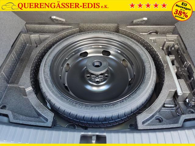 Skoda / Karoq / Schwarz / / / , Beispielbilder, ggf. teilweise mit Sonderausstattung